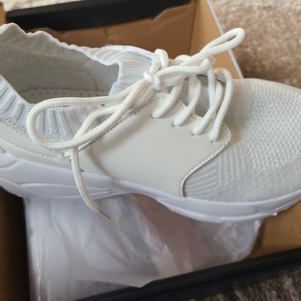 Women Sneaker by Fashion Nova